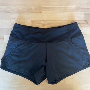 Lulu Speed Up Low-rise short, 2.5”